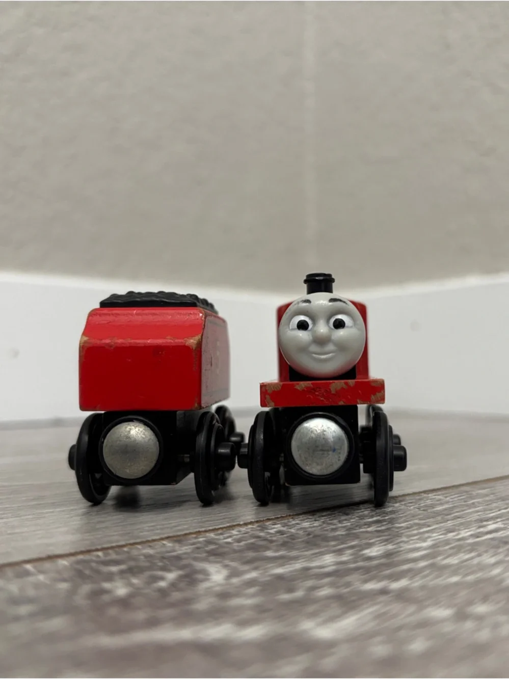 Wooden James and Tender Y4070 - Thomas & Friends